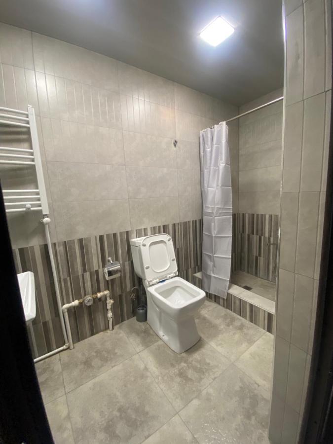 יירבאן 3 Cosy Apartment Near Airport Evn מראה חיצוני תמונה